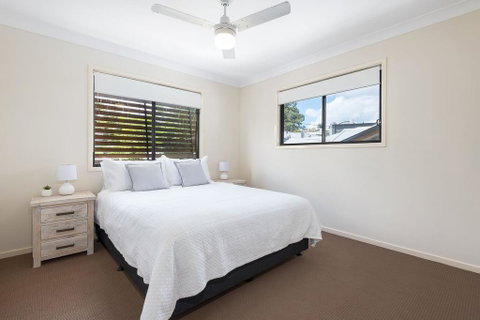 Combles Rd - Tourism Caloundra 1