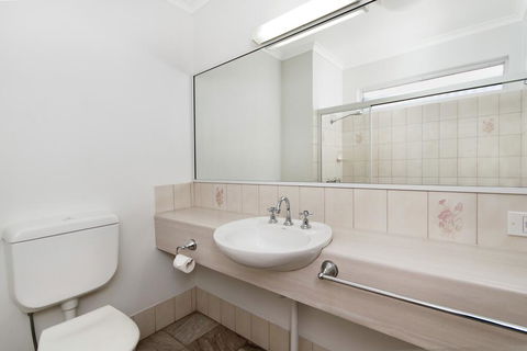 Comfort Inn Cairns City - Tourism Caloundra 1