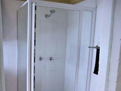 Comfy Stay Accommodation - Tourism Caloundra 1
