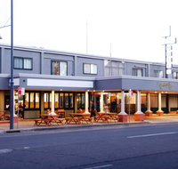 Commodore Motor Inn - Tourism Caloundra