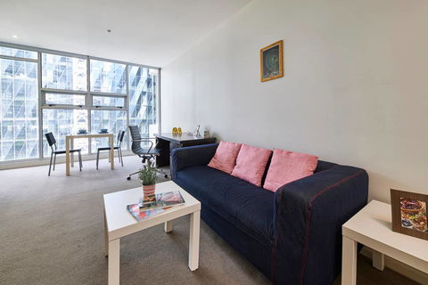 Convenient & Modern 1 Bed Apartment Docklands - Tourism Caloundra 2