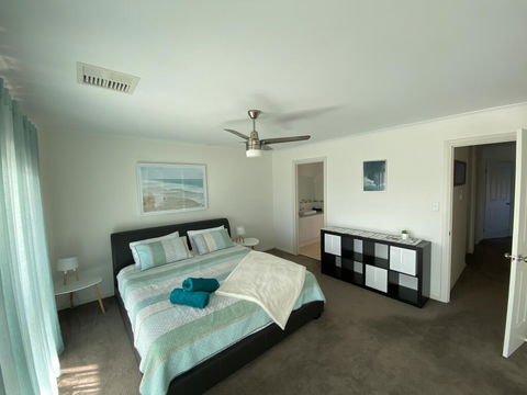 Coorong Getaways - Tourism Caloundra 1