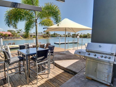 Coorumbong 36 - 6 BDRM Canal Home With Pool - Tourism Caloundra 3