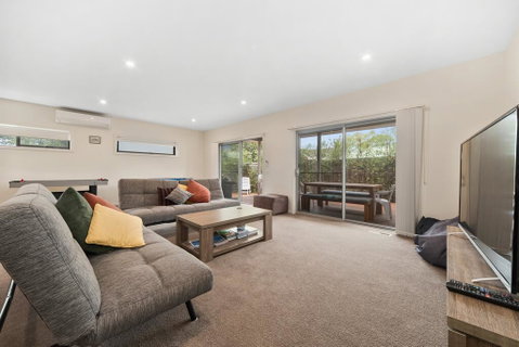 Cootamundra - Tourism Caloundra 0