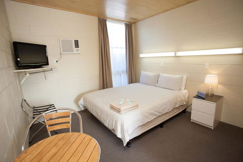 Corio Bay Motel - Tourism Caloundra 2