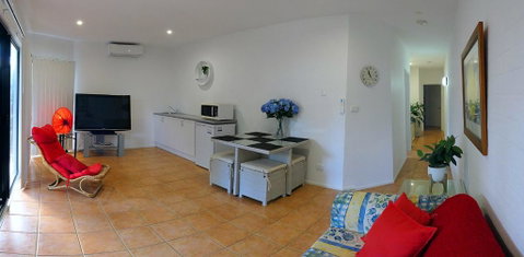 Corlette Retreat - Tourism Caloundra 1
