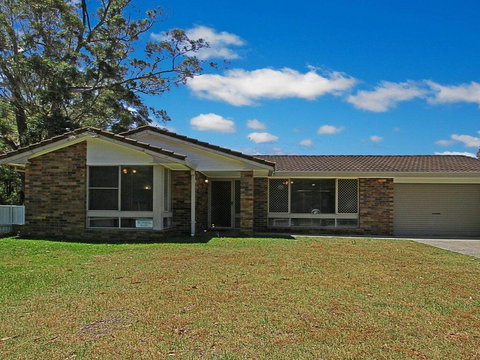 Corner Haven - Family Retreat With Outdoor Living - Tourism Caloundra 0