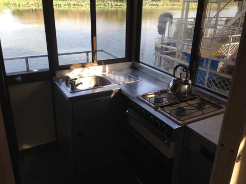 Corroboree Houseboats - Tourism Caloundra 2