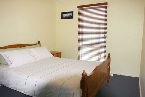 Corsair Breeze - Tourism Caloundra 0