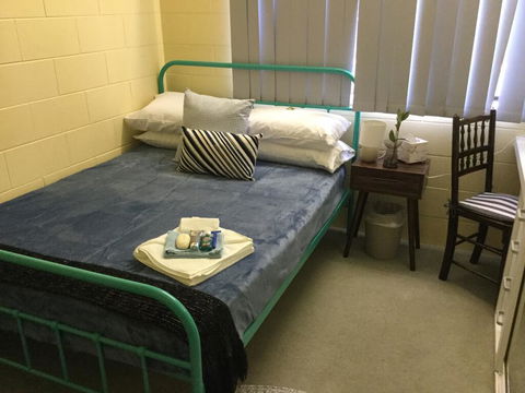 Cosy Bed And Breakfast - Tourism Caloundra 0