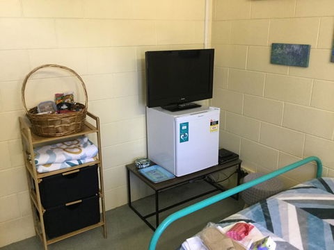 Cosy Bed And Breakfast - Tourism Caloundra 2