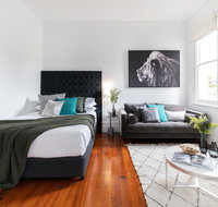 Cosy nook in inner-city Victorian mansion