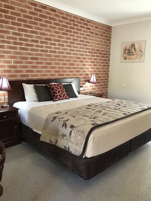 Country Gardens Motor Inn - Tourism Caloundra 3