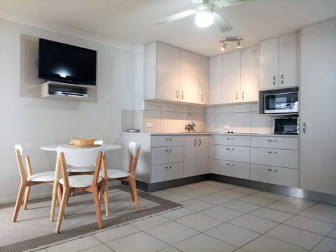 Cranbourne Court Unit 7 - Tourism Caloundra 3