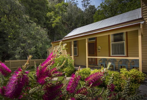 Creek Cottage - Tourism Caloundra 1