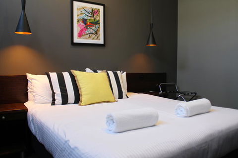 Criterion Hotel Sale - Tourism Caloundra 3