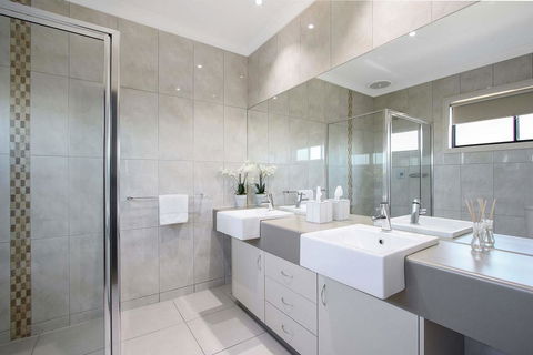 Cypress Townhouse 23 - Mulwala - Tourism Caloundra 1