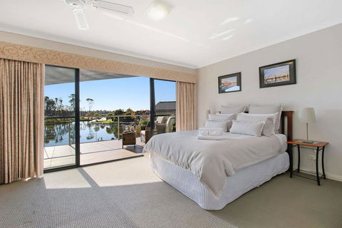Cypress Townhouse 23 - Suite - Tourism Caloundra 2