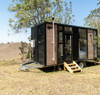 Dam It Getaway Tiny House - Tourism Caloundra