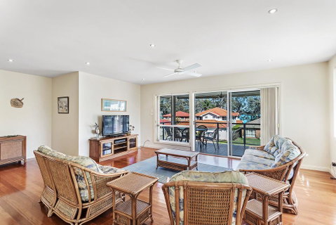 Danalene Parade, 1/25 - Tourism Caloundra 1