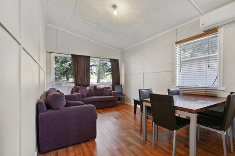 Dargo River Inn - Tourism Caloundra 2