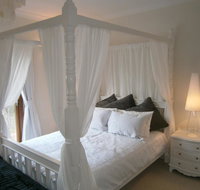 Darnell Bed  Breakfast - Tourism Caloundra