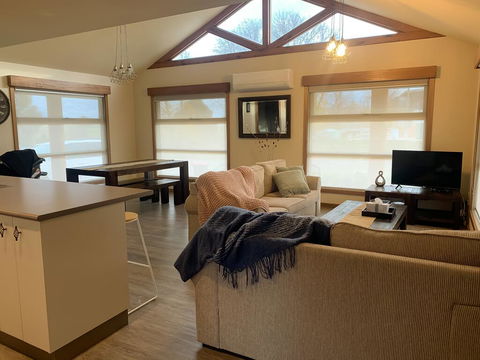 Daysend Cottages - Tourism Caloundra 2