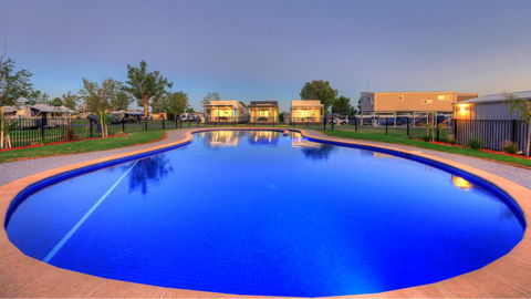DC On The Lake - Tourism Caloundra 0