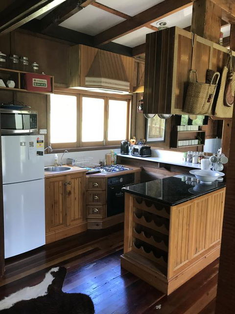 Delaneys Creek Cabin Retreat - Tourism Caloundra 2