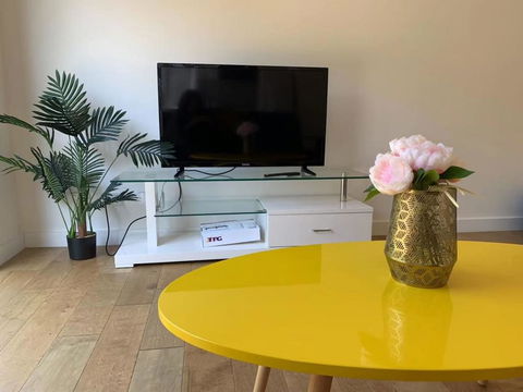 Delicate And Cozy Bedroom In Bentleigh East - Tourism Caloundra 0
