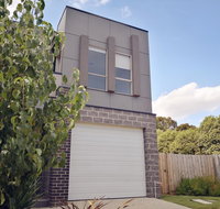 Delicate and Peaceful Bundoora Townhouse 7-R4 - Tourism Caloundra