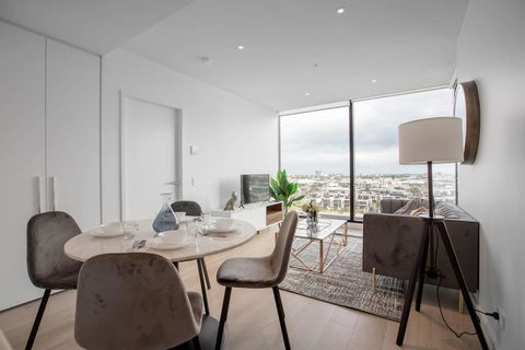 Delightful 2BR Riverview@Docklands - Tourism Caloundra 2