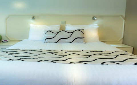Deniliquin Country Club Motor Inn - Tourism Caloundra 0