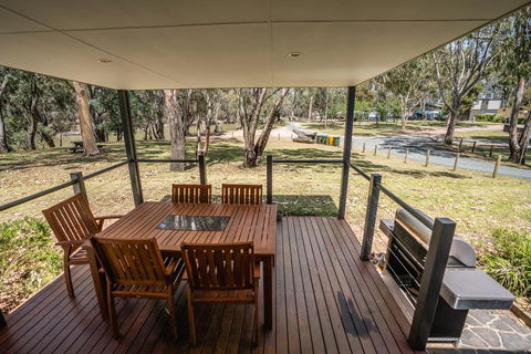 Deniliquin Riverside Caravan Park - Tourism Caloundra 1