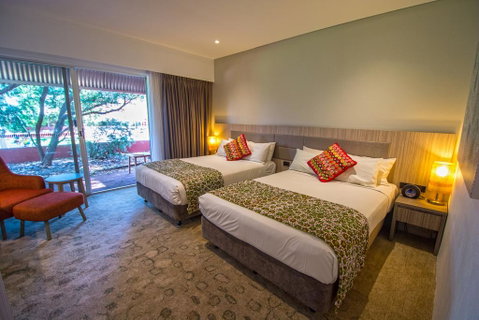 Desert Gardens Hotel - Tourism Caloundra 1