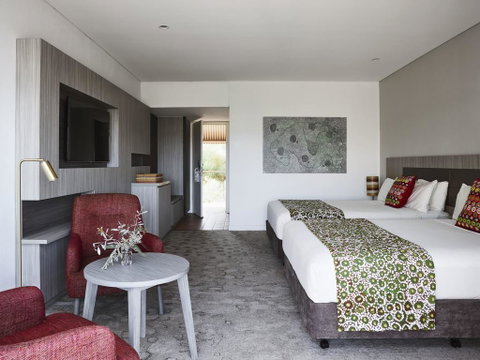 Desert Gardens Hotel - Tourism Caloundra 3
