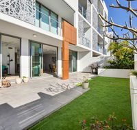 Designer Beach Apartment - Saffire Mooloolaba - Tourism Caloundra