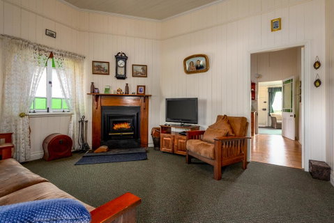 Dillons Cottage - Tourism Caloundra 3