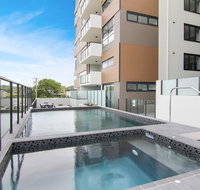Direct Hotels - The Rhythm on Beach - Tourism Caloundra