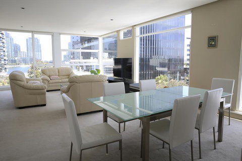 Docklands Luxury Penthouse Right Above The District Docklands - Tourism Caloundra 0
