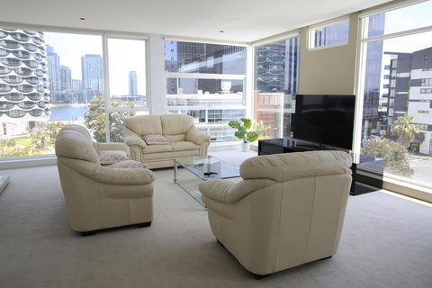 Docklands Luxury Penthouse Right Above The District Docklands - Tourism Caloundra 3