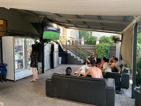 Down Under Hostels - Tourism Caloundra 0