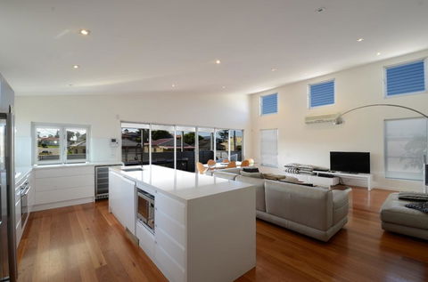Dream Catcher Beach House - Shellharbour - Tourism Caloundra 2