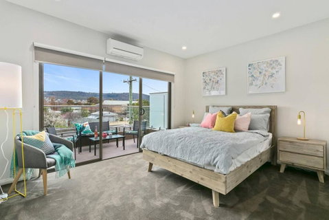 Dromana 300m Beach Shops And Cafes Table Tennis - Tourism Caloundra 0