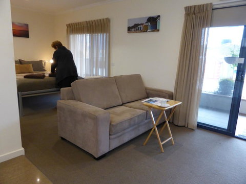 Dromana Beach Getaway Motel - Tourism Caloundra 2