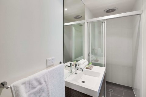 Drouin Motel - Tourism Caloundra 1
