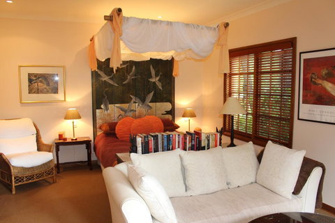 Dukis House - Tourism Caloundra 1