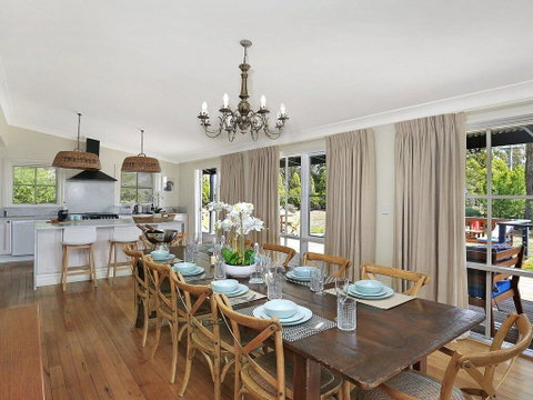 Duncraig House - Open Fireplace, Spa, Pet Friendly - Tourism Caloundra 2