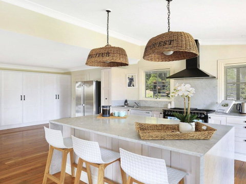 Duncraig House - Open Fireplace, Spa, Pet Friendly - Tourism Caloundra 3