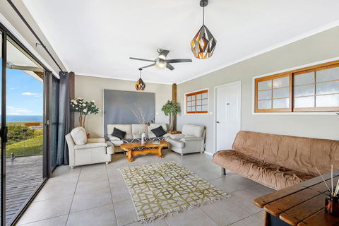 Eagles Loft - Tourism Caloundra 1